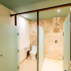 Deluxe Suite Spa Bath